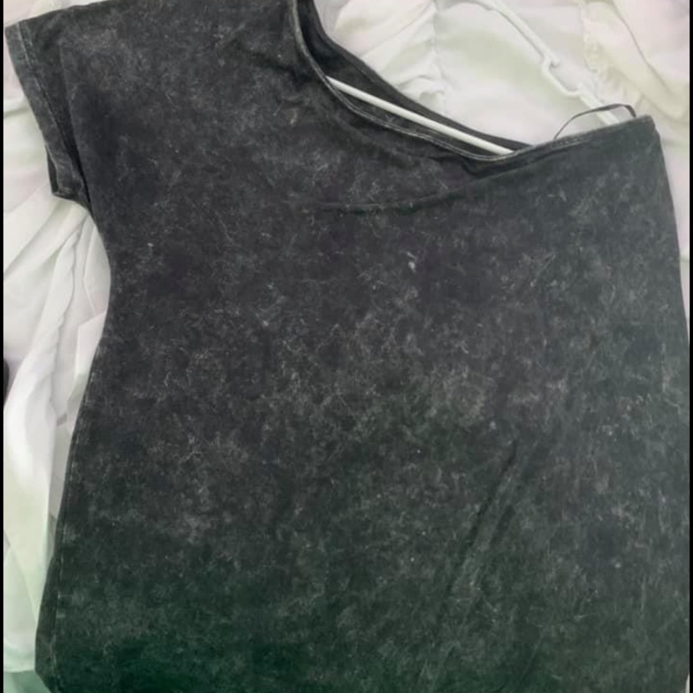 AE one shoulder top